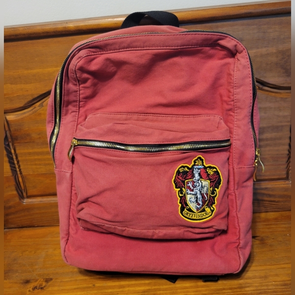 Harry Potter Gryffindor Back Pack - Picture 1 of 5